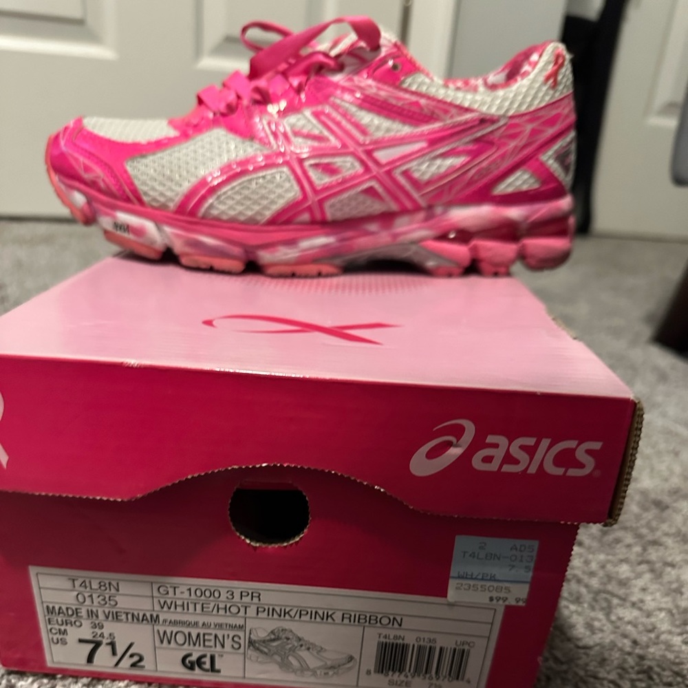 COPY - Asics running shoes